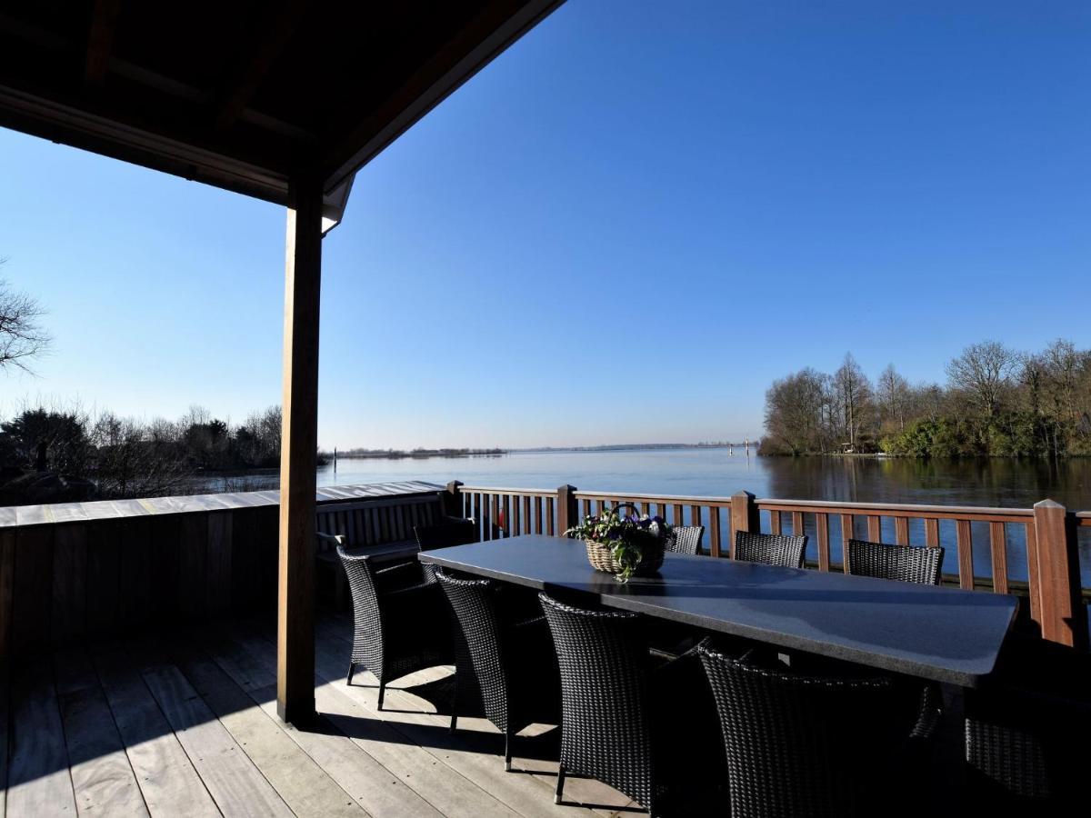 Luxurious Villa With Private Garden In Kaag Exterior foto